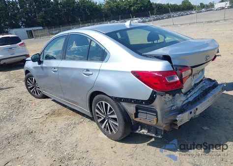 2019 Subaru Legacy 2.5I Premium из США, поврежденный, VIN 4S3BNAF6XK3005333
